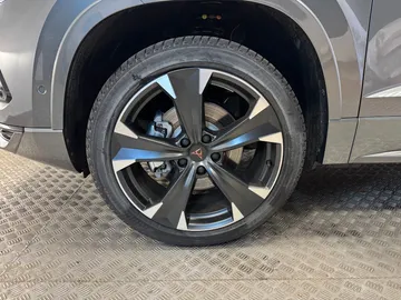 Car image 31