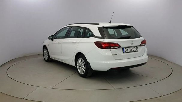 Opel Astra 1.6 CDTi 81 kW image number 4