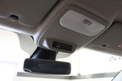 Car image 33