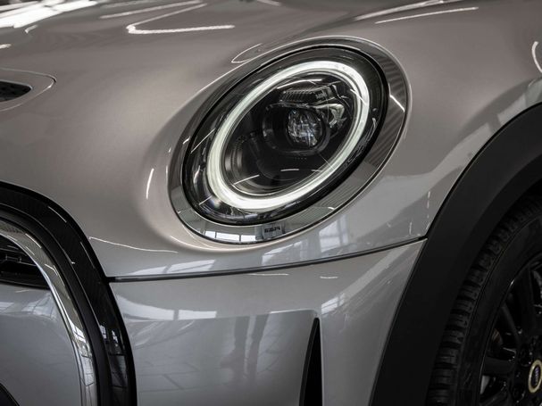 Mini Cooper SE Classic Trim 135 kW image number 24