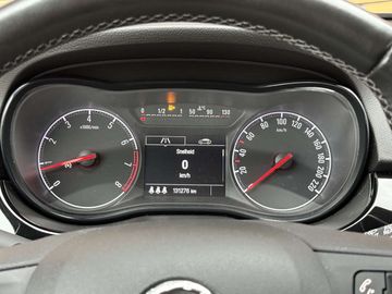 Car image 25