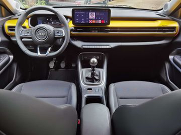 Car image 11