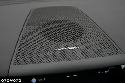 Car image 32