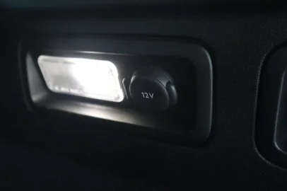 Car image 33
