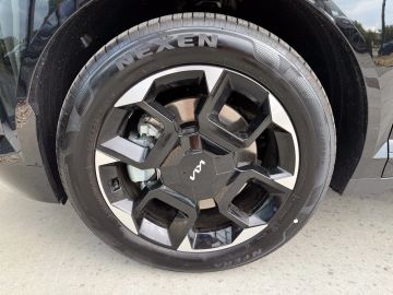 Car image 38
