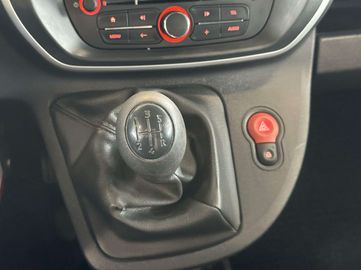 Car image 33