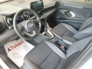 Car image 11