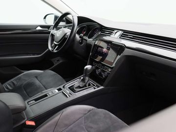 Car image 37