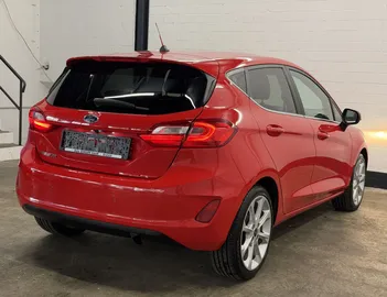 Car image 5