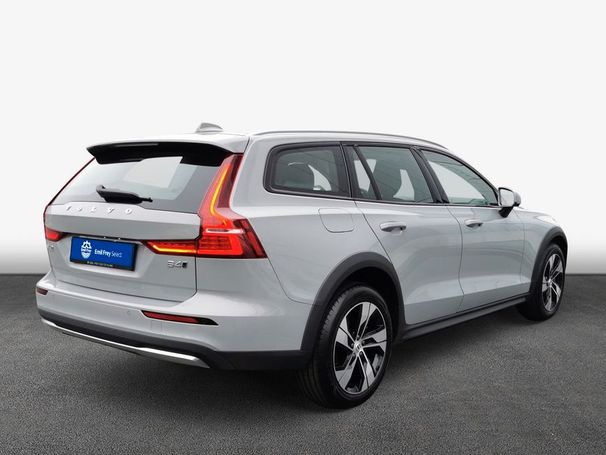 Volvo V60 Cross Country AWD B4 145 kW image number 4