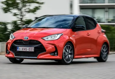 Car image 2