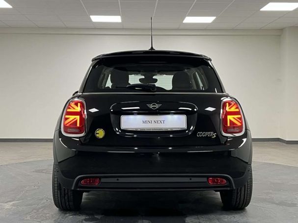 Mini Cooper SE Classic 137 kW image number 5