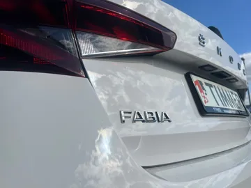 Car image 31