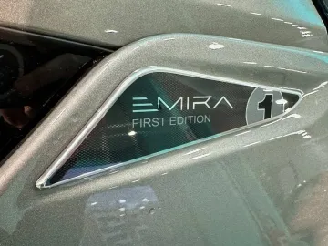 Car image 28