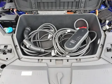 Car image 37