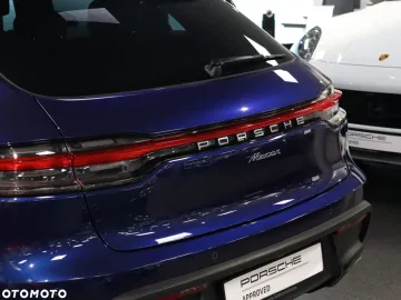 Car image 37