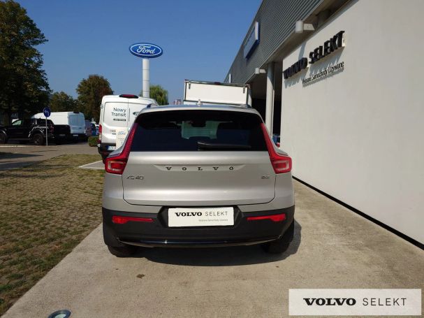 Volvo XC40 120 kW image number 9