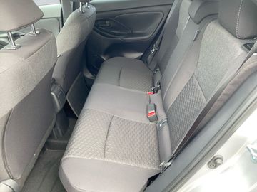 Car image 11