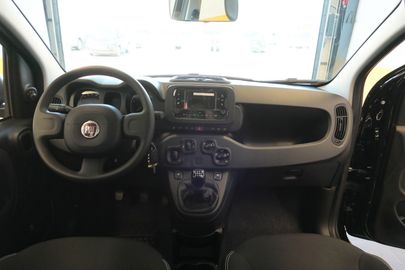 Car image 12