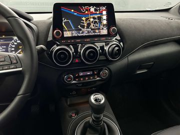 Car image 27