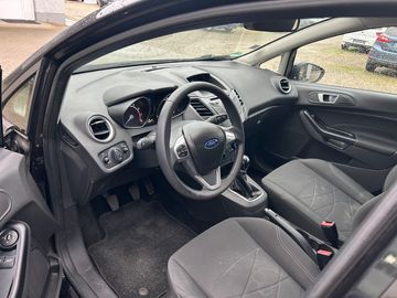 Car image 12