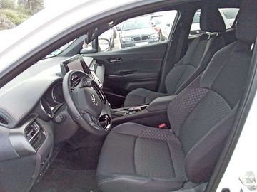 Car image 10