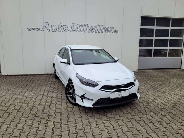 Kia Ceed 1.5 T-GDI Spirit DCT7 103 kW image number 1