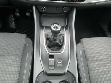 Car image 30