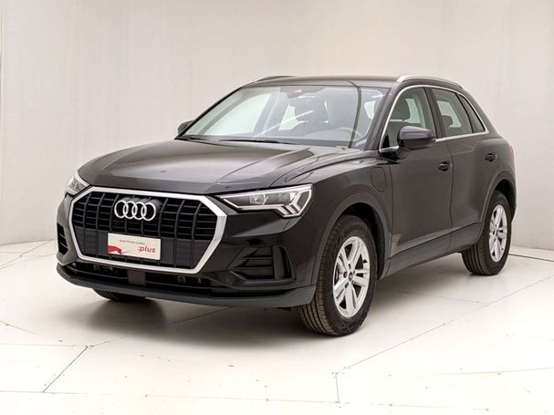 Audi Q3 45 TFSIe S tronic Business 180 kW image number 1