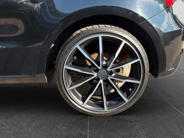 Car image 31