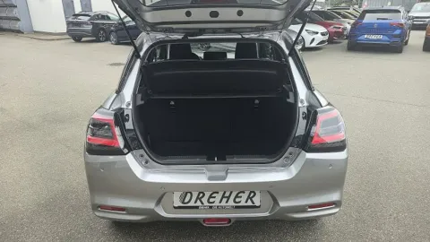 Car image 20