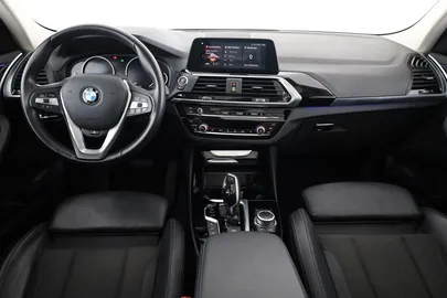 Car image 30