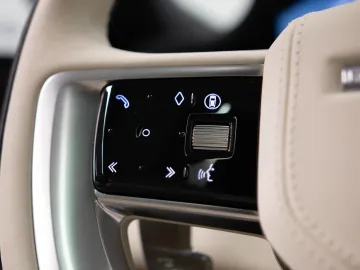 Car image 32