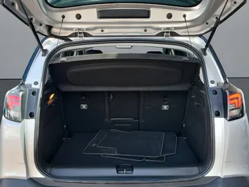 Car image 29