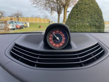 Car image 27