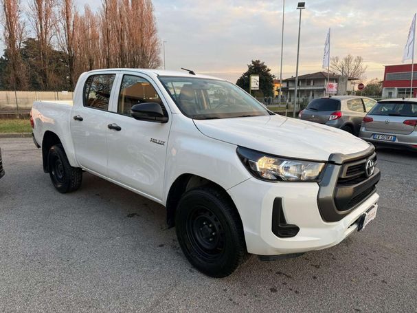 Toyota Hilux D Double Cab 2.4 4D 4WD Comfort 110 kW image number 7