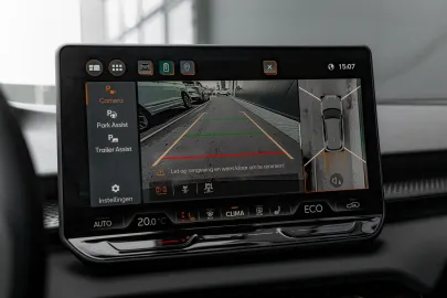 Car image 32
