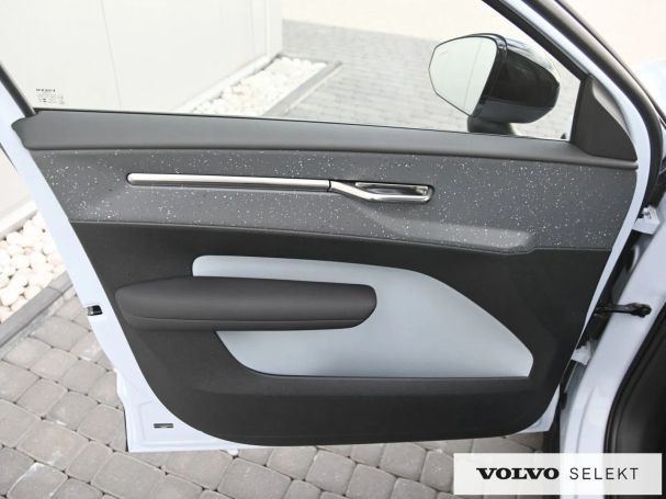 Volvo EX30 AWD 314 kW image number 14