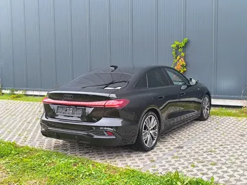 Car image 24