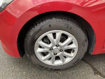 Car image 23