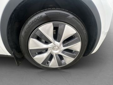 Car image 34