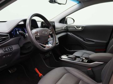 Car image 30