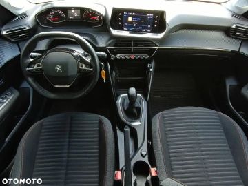 Car image 20