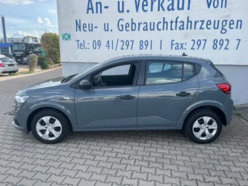 Car image 5