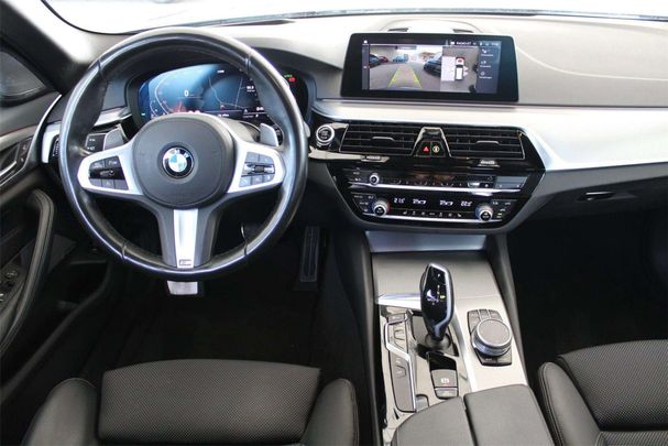 BMW 520d Touring xDrive 140 kW image number 22