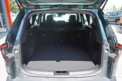 Car image 32