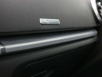 Car image 47