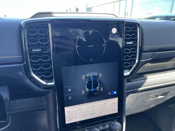 Car image 40