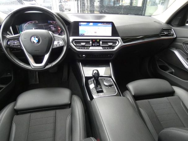 BMW 320d Touring Sport Line 140 kW image number 11