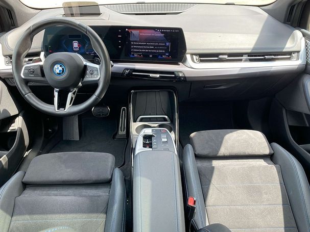 BMW 230 Active Tourer 230e PHEV xDrive 240 kW image number 10